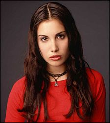 Vancouver -- TV actress Carly Pope and her actor-brother Kris are recovering after being hurt in a carjacking in Vancouver, British Columbia, Canadian authorities say.