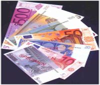 <p>The Slovenian capital of Ljubljana wore a festive look on New Year’s Eve, with decorations adorning entire streets. What lent this a special touch was the Euro symbol displayed on flags, balloons, and even T-shirts. The occasion was the adoption of the Euro as the Slovenian national currency.</p>
