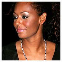 <p>Former spice girl Melanie Brown, who recently has embroiled in a paternity battle with comic actor Eddie Murphy over her newborn daughter, has secretly tied knot with her producer boyfriend Stephen Belafonte in a secret ceremony in Las Vegas.</p>
